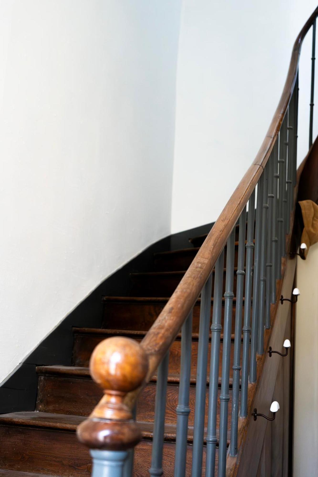 Chez Nous Laval Homestay *